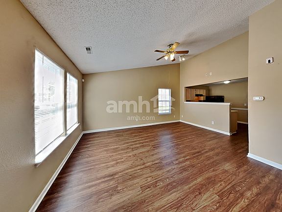 3rd image of 2085 Fullwood Dr