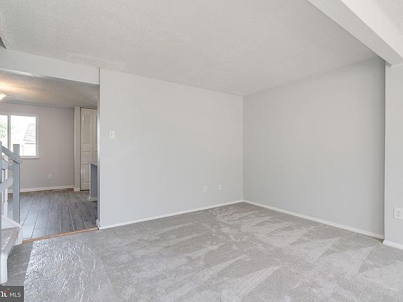 5th image of 3460 Belfry Ln