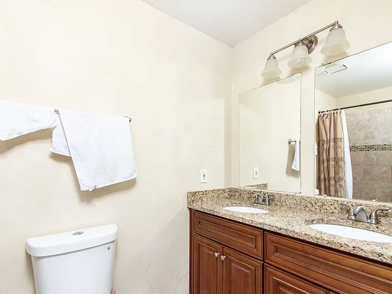 3864 Meadowbrook Ct — Photo 14