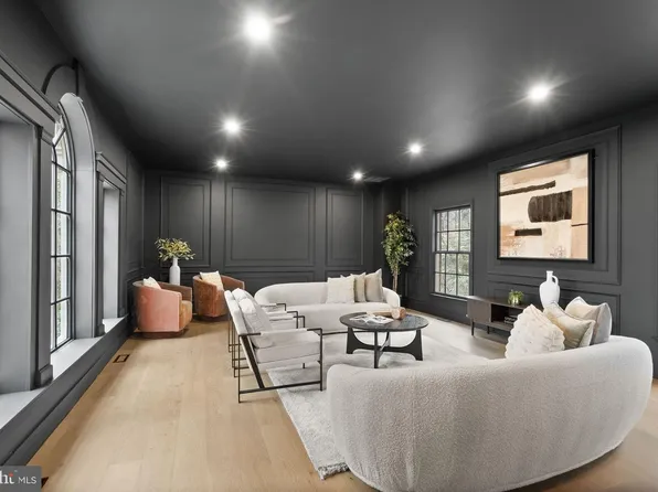 11115 Streamview Ct, Great Falls, VA 22066