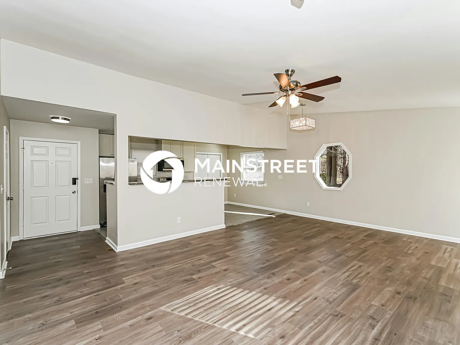 4492 Sunflower Dr — Photo 2
