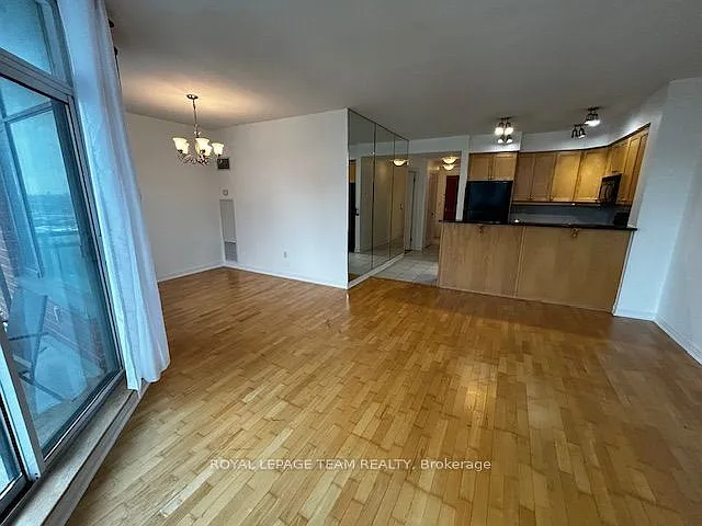 570 Laurier Ave W #1801 — Photo 11