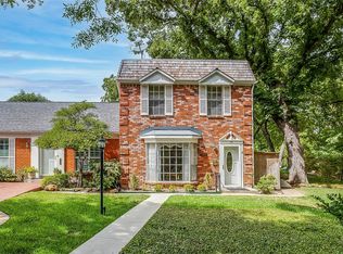 1359 Roaring Springs Rd, Fort Worth, TX 76114