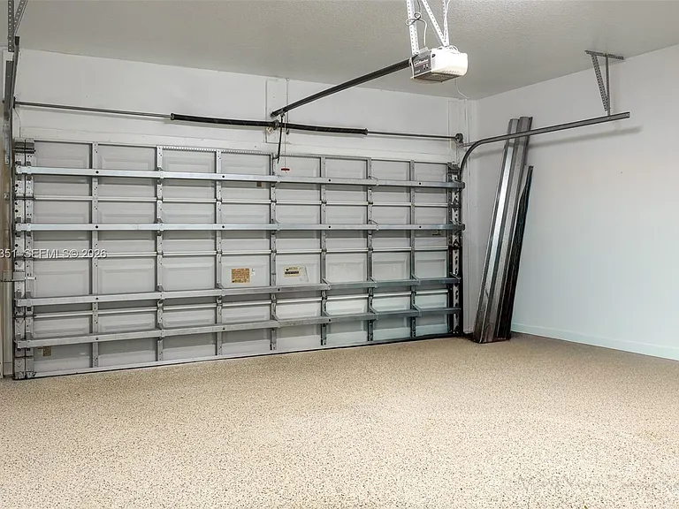 3841 Aspen Leaf Dr — Photo 30