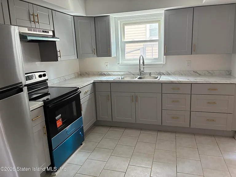 44 Longdale St #1 — Photo 4