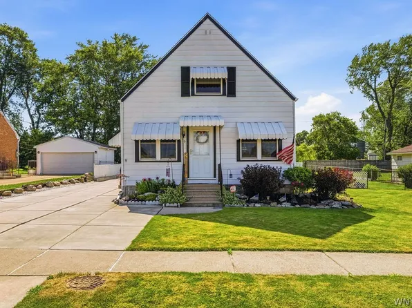 56 Crestview Ave, Cheektowaga, NY 14225