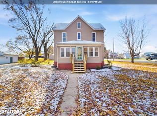 602 E Maple St, Hubbard, IA 50122