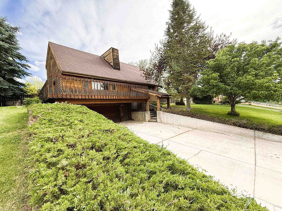 1st image of 137 Pinyon Cir