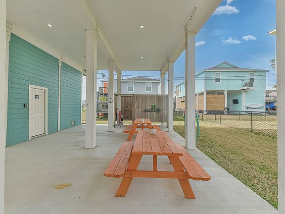 4th image of 4022 Fort Bend Dr