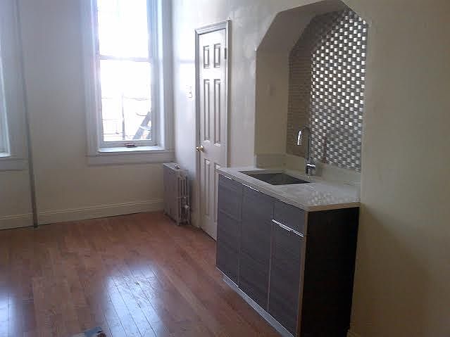 1st image of 745 Park Ave APT 1R