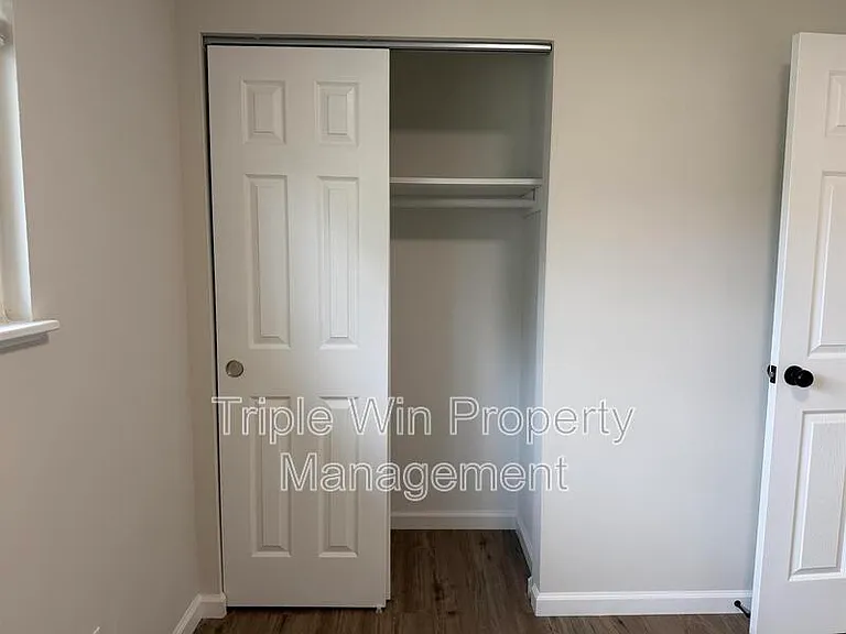 1315 Bobolink Dr — Photo 13