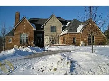 6996 Oakhurst Ridge Rd photo 1