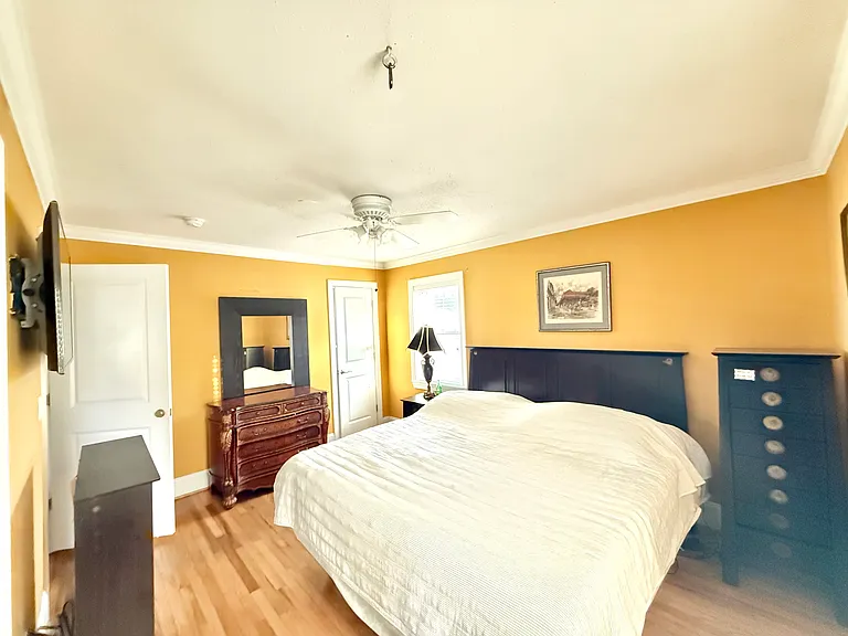 4109 Weddington Rd — Photo 3