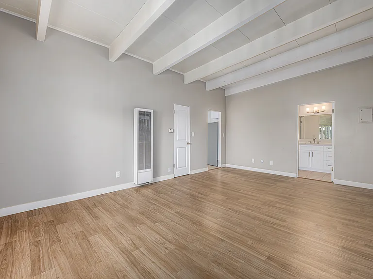 The Marquee Apartments — Photo 21