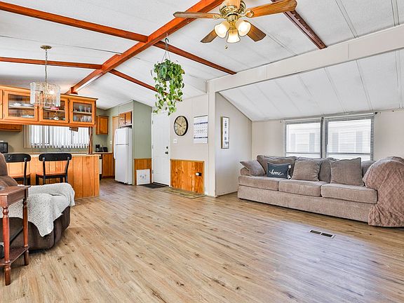 5th image of 16 Buttonwood Lane