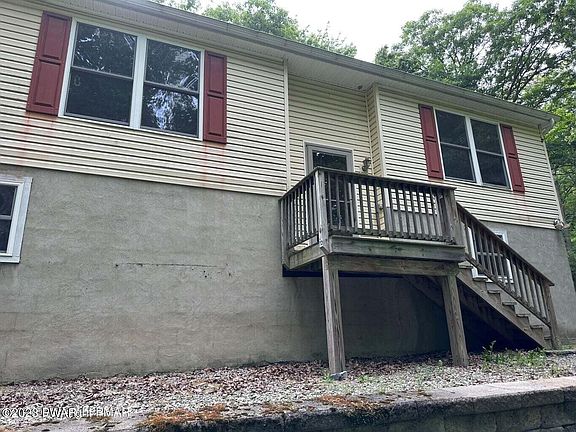 2nd image of 102 Samantha Ln