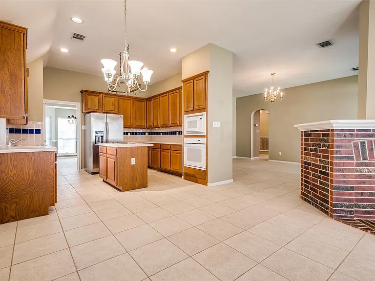 9827 Bestin Ln — Photo 15