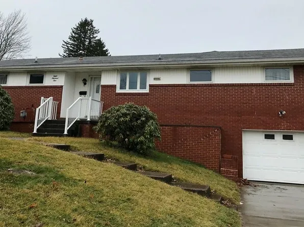 801 Gladden Rd, Canonsburg, PA 15317
