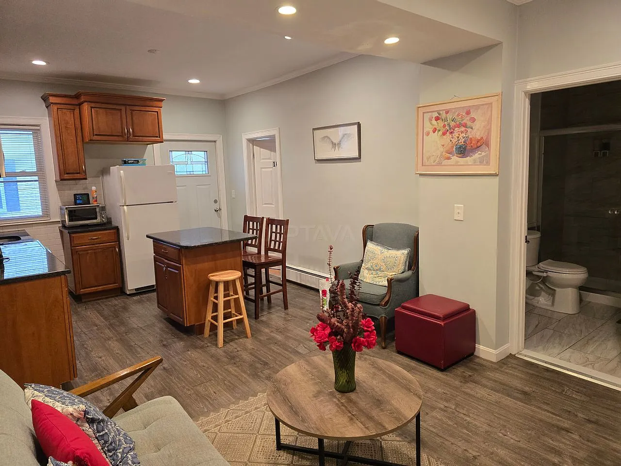4 bed, $5,900 — Photo 4