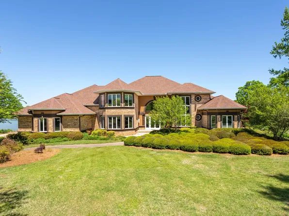 267 Shelton Shores Dr, Talladega, AL 35160