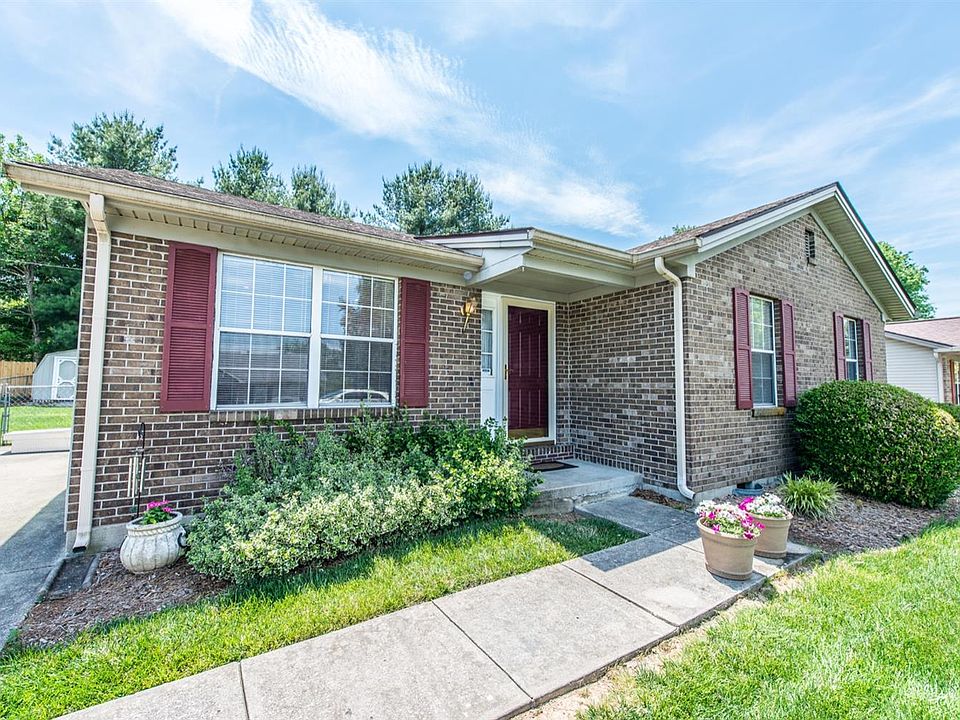 1st image of 345 Green Fields Ln