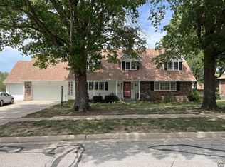 5610 SW 9th Ter, Topeka, KS 66606
