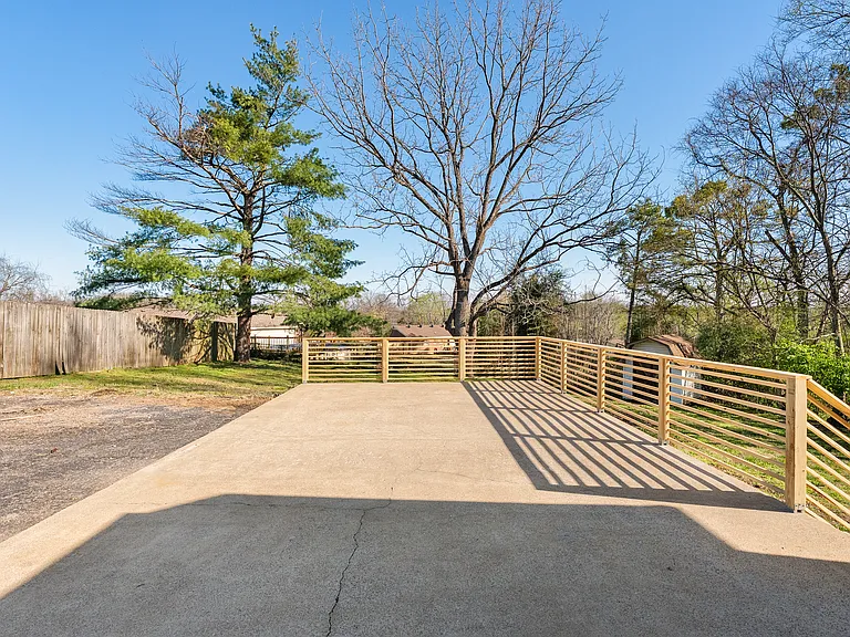 234 NW Clearview Dr — Photo 19