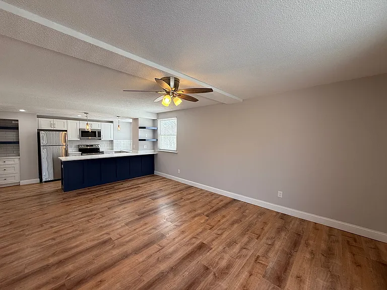 Highland West — Photo 8