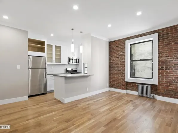 21-05 33rd St #3H, Astoria, NY 11105