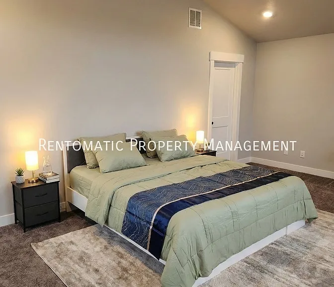 6935 Woods Rose Dr — Photo 17