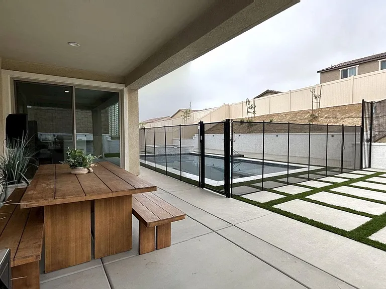 25059 Sand Wedge Dr — Photo 44