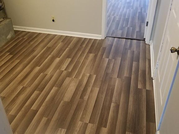 5th image of 513 Fraser Dr