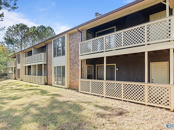 2nd image of 4923 Seven Pine Cir #4