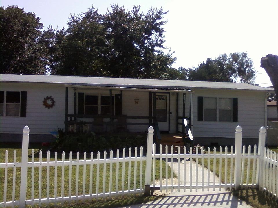 2nd image of 1325 Blue Jay Dr