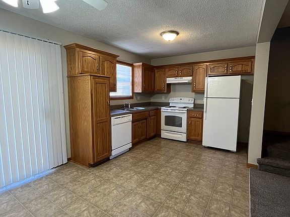 3rd image of 1630-1636 SW Highland Dr