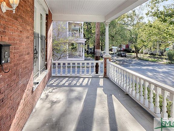 5th image of 420 E Waldburg St #B