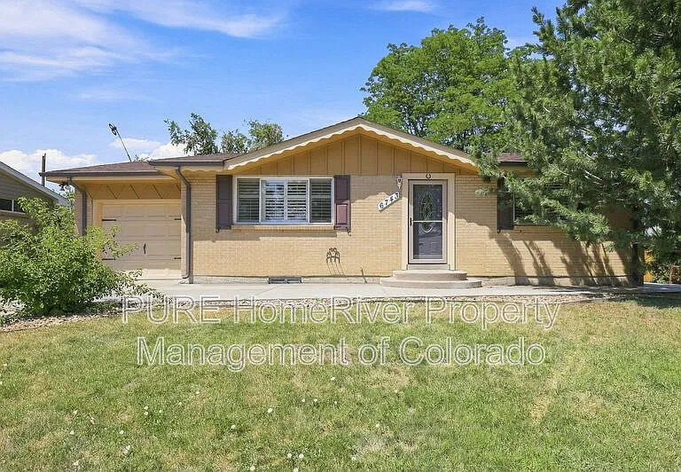 6743 Gray St — Photo 1