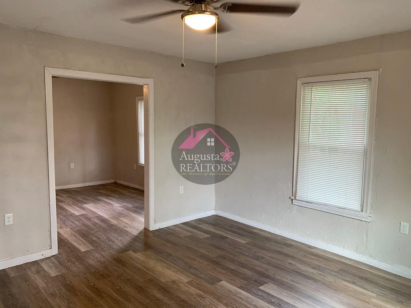 Completely Remodeled 1 Bedroom Home! — Photo 2