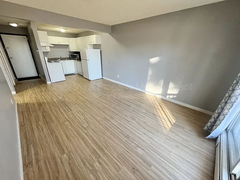 295 Columbia Blvd W #210B — Photo 2