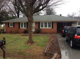 8 Mayfair Rd, Lexington, NC 27292