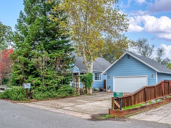2nd image of 7601 Sycamore Dr