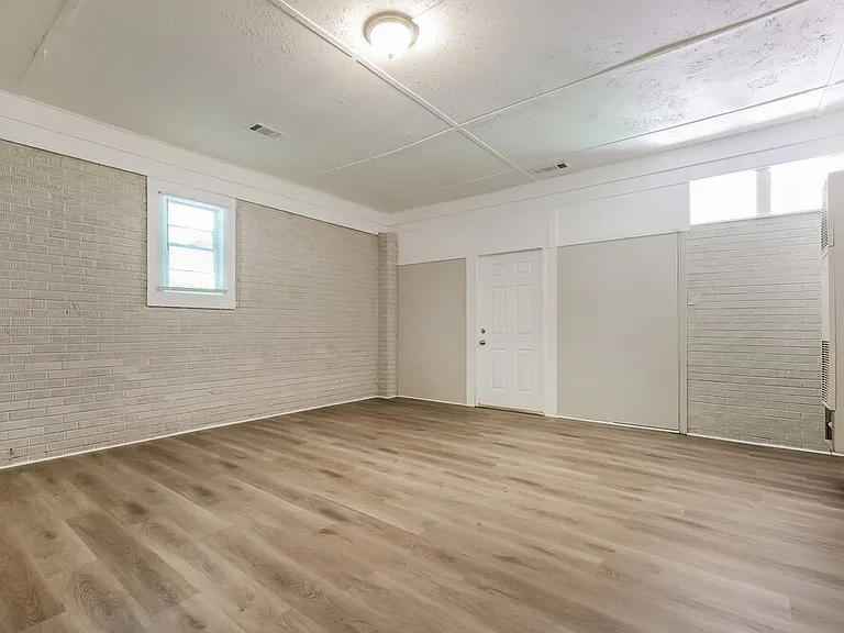 731 Parker St — Photo 10