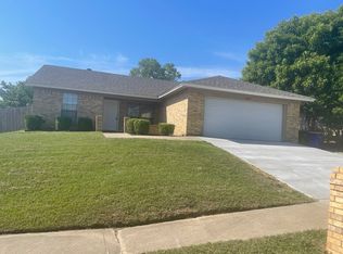 6464 Alta Vista Dr, Watauga, TX 76148