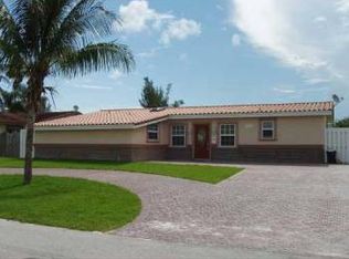 912 SE 10th Ct, Pompano Beach, FL 33060