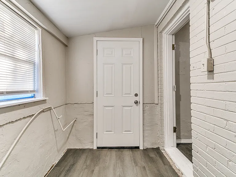 220 E Jacobs Dr — Photo 24