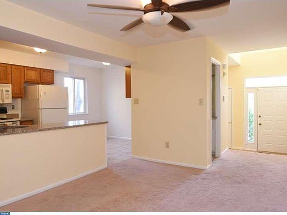 5th image of 53 O'Rourke Ct
