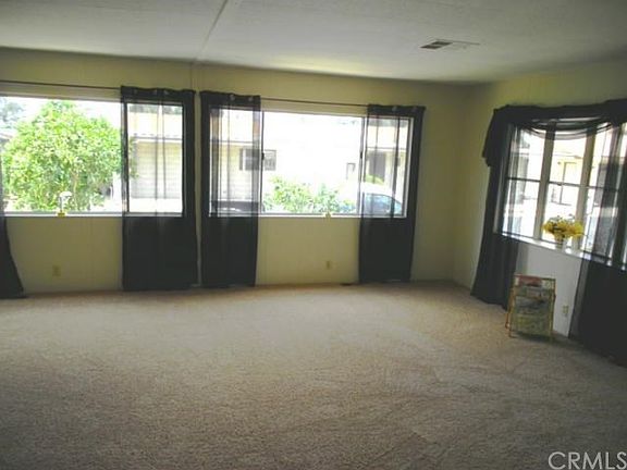 4th image of 1300 W Menlo Ave Space 2