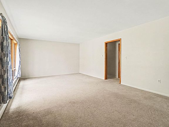 4th image of 6577 W Shelby Rd