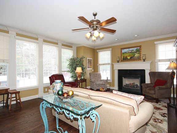 3rd image of 5724 W Forestwood Dr