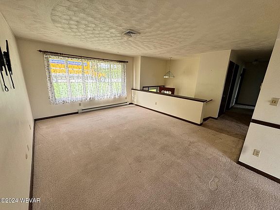 3rd image of 1424 Pinecrest Dr S